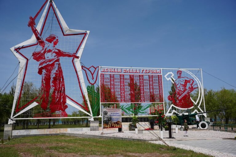 Бишкек жана Ысык-Көлдө Улуу Ата Мекендик согуштун калыбына келтирилген мемориалдары ачылды