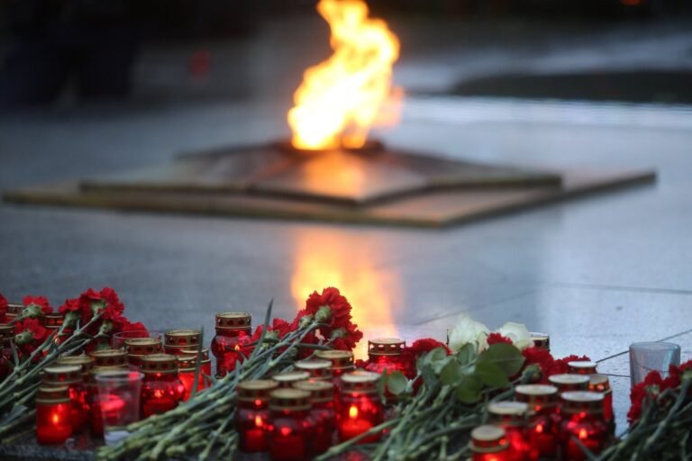 Тарыхты сактоо: №7 жалпы билим берүү орто мектебинде Улуу Ата Мекендик согушка катышкан педагогдордун жана окуучулардын элеси эскерилди