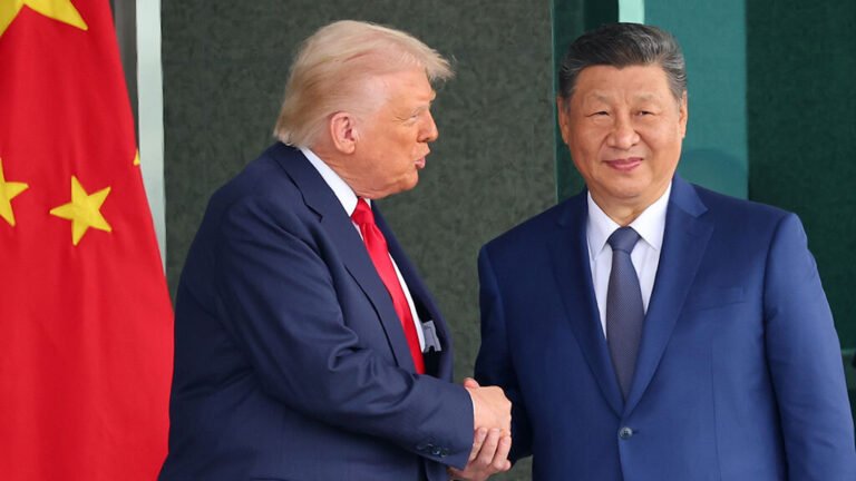 Трамп менен Си Цзиньпиндин Пекиндеги жолугушуусу — ушул тапта белгилүү болгон башкы жагдайлар
