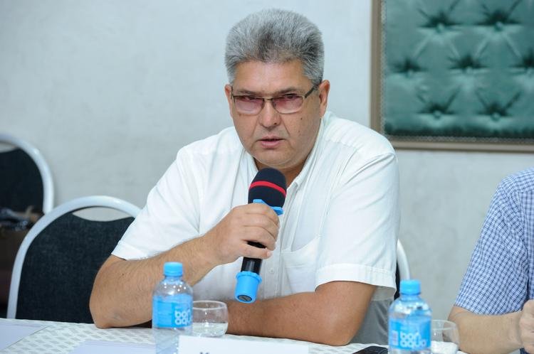 Михаил Петров