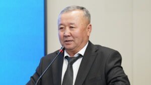 Манас шаарынын мэри кызматтан бошотулду. Президент тескемеге кол койду — Новости Кыргызстана