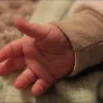 Наристе даараткананын чуңкуруна кулап каза болду — Новости Кыргызстана