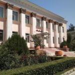 Скандал в Шубинке. Минкультуры объявило замечание главе школы Гульзинат Суранчиевой — Новости Кыргызстана