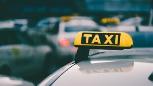 Эскертүү! Такси айдоочулары үчүн лицензия алуу мөөнөтү 1-июлда аяктайт — новости Кыргызстана