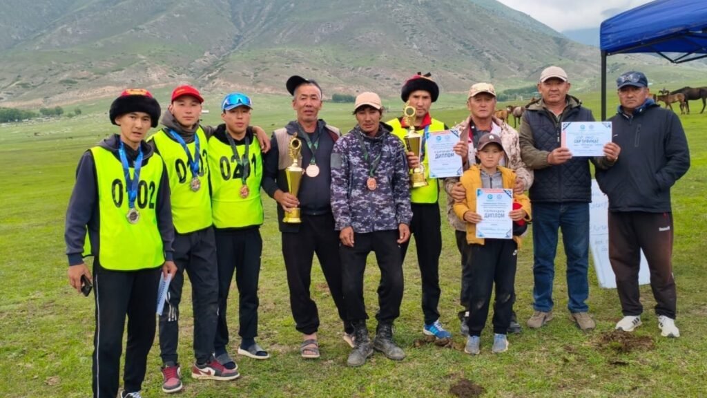 Ат чабыш боюнча Кочкордун «Байэл» командасы Көчмөндөр оюндарына жолдомо алды — Новости Кыргызстана