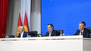 Садыр Жапаров Ат-Башы районун өнүктүрүүгө 1 миллиард сом бөлүүнү тапшырды — Новости Кыргызстана