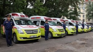 МЧС передало Минздраву 9 машин скорой помощи — Новости Кыргызстана