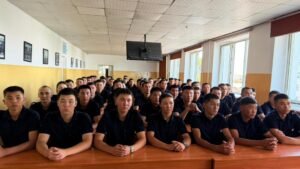 КР ИИМдин курсанттарына почерк таануу экспертизасынын өзгөчөлүктөрү тууралуу айтып беришти — Новости Кыргызстана