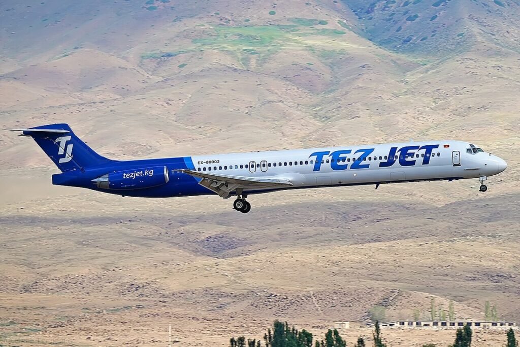 Текшерүүнүн жыйынтыгында “Tez Jet” авиакомпаниясынын лицензиясы жокко чыгарылды — ЖАМА