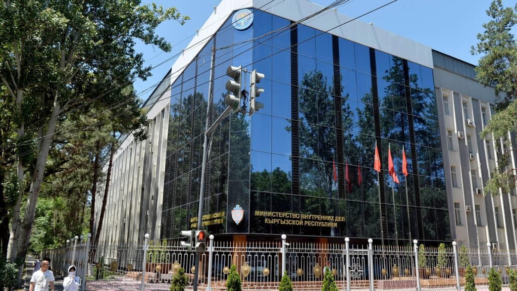 КР ИИМ коррупция тууралуу кабарлагандарды кылмыш иши козголгонго чейин эле коргоону сунуштоодо — Новости Кыргызстана