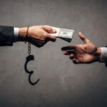 Бишкекте ӨКМдин кызматкерлери пара талап кылууга шектелип кармалды — Новости Кыргызстана