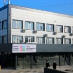 «Ымыркайды эзип кете жаздашты!» — күбөлөр Оштогу КТБдагы тыгынды видеого тартып алышкан — Новости Кыргызстана