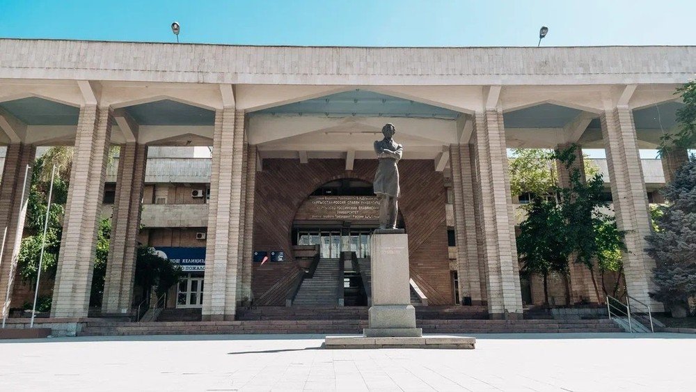 КРСУнун студенти илимий иштердин бүкүл россиялык сынагынын жеңүүчүсү болду