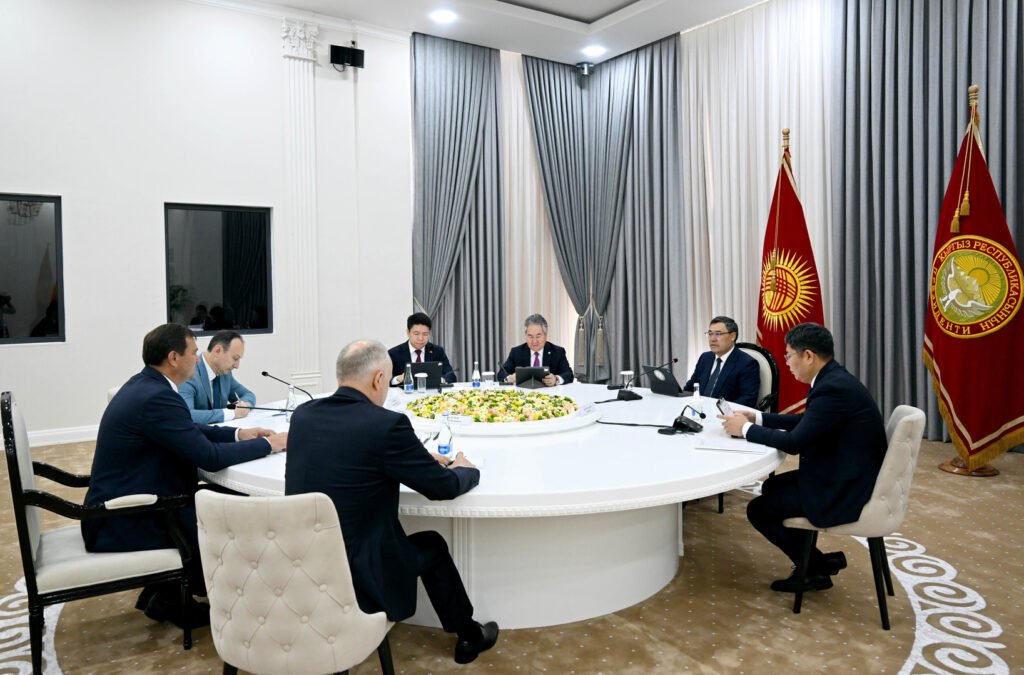 Садыр Жапаров Беларустун ТИМ башчысы менен кызматташтыкты өнүктүрүүнү талкуулады — иллюстрация