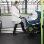 Бишкекте автобустарда коляскаларды акысыз алып жүрүү боюнча пилоттук долбоор ишке киргизилди — Новости Кыргызстана