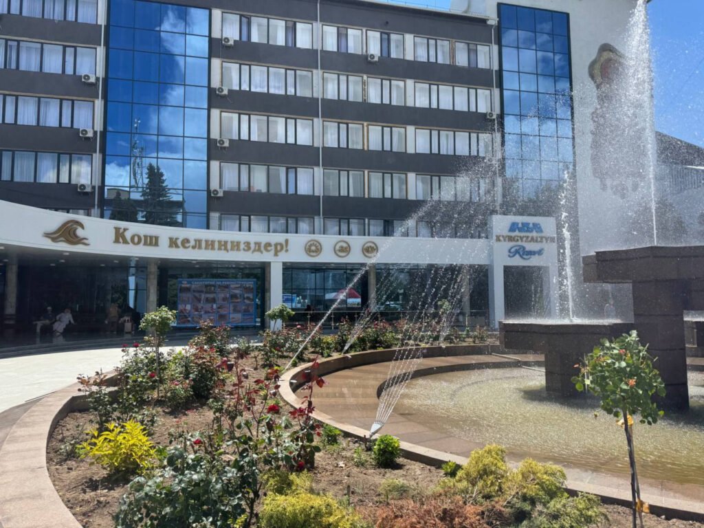 Мурдагы «Кыргыз деңизи» («Кыргызское взморье») санаторийи модернизациядан кийин ачылды