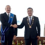 Азербайжандын президенти Садыр Жапаровго Гейдар Алиев орденин тапшырды — Новости Кыргызстана