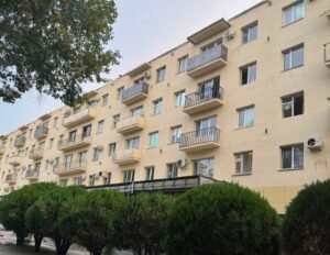Мэрия Айтматов кең көчөсүндөгү №21 үйдүн торлорун подрядчынын эсебинен орнотуп берет — Новости Кыргызстана