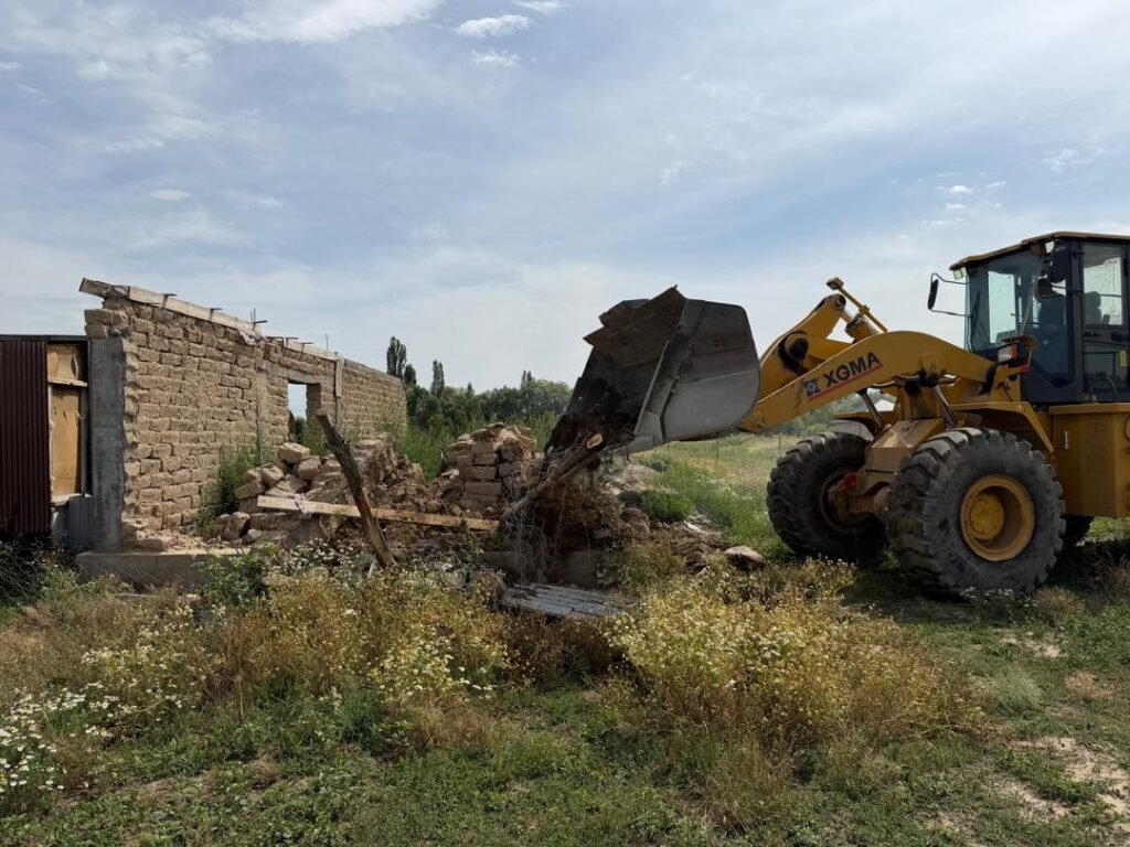 В Караколе снесли незаконный жилой дом на сельхозземлях — возбуждено уголовное дело