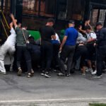 Баланын өлүмү: Автобустун айдоочусу буга чейин мас абалында унаа башкарганы үчүн айдоочулук күбөлүгүнөн ажыратылган — Новости Кыргызстана