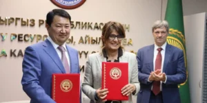 Айыл чарба министрлиги менен Италиянын FederUnacoma федерациясы кызматташуу тууралуу меморандумга кол коюшту — Новости Кыргызстана