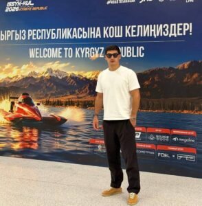 Дмитрий Бивол прилетел на Иссык-Куль на Гран-при — Новости Кыргызстана