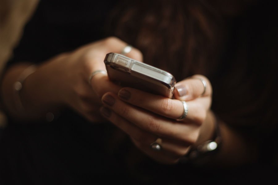 Жыл башынан «5200» ишеним телефонуна зомбулук боюнча 3,4 миңден ашуун кайрылуу түштү
