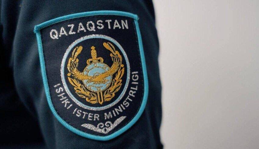 Казакстан күйүүчү май аткезчилигине каршы күрөшүү үчүн чек арада көзөмөлдү күчөттү