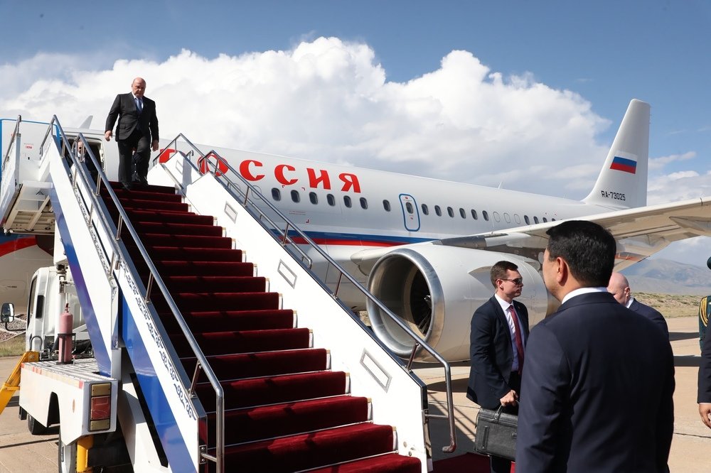 Михаил Мишустин ЕӨАК жыйынына катышуу үчүн Кыргызстанга келди — Новости Кыргызстана
