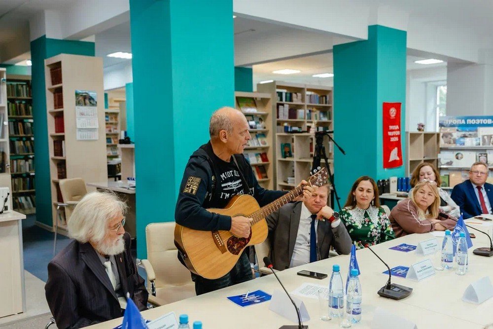 «С именами великих на устах»: участники РГО покорили пик Чингиза Айтматова — фото 11