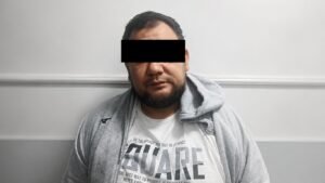Зым, күрөк менен сабаган: Токмокто жаран аялы менен балдарына зомбулук көрсөтүүгө шектелип кармалды — Новости Кыргызстана