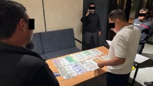 Чолпон-Атада ишкерден акча опузалоого шектелип төрт жигит кармалды — Новости Кыргызстана