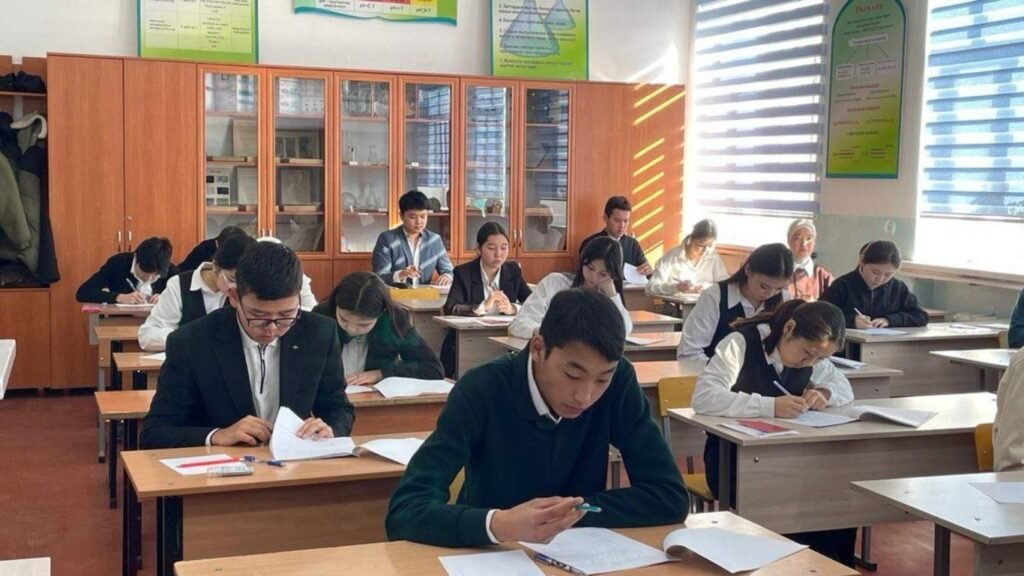 Предпрофильная подготовка: для 8-х классов введут программу «Гуманитарный навигатор»