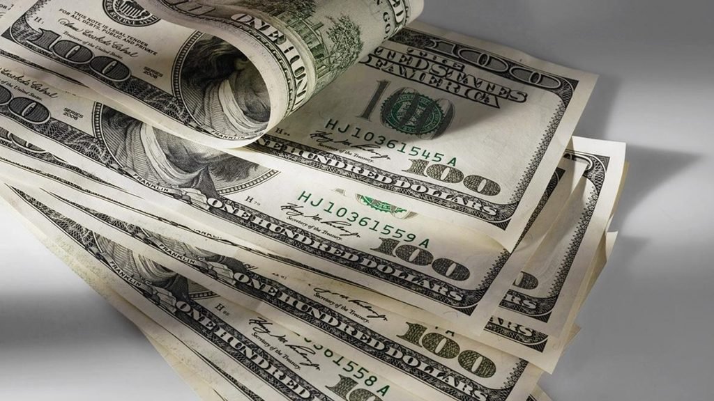 Нацбанк продлил срок вывоза из страны старых долларов США — Новости Кыргызстана