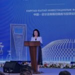 «Эки өлкөнүн экономикалык кызматташтыгы жаңы деңгээлге чыгууда»: Кытайдын элчиси форумда сөз сүйлөдү — Новости Кыргызстана
