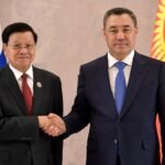 Садыр Жапаров алгачкы жолу Лаостун президенти Тхонглун Сисулит менен жолугушту — Новости Кыргызстана
