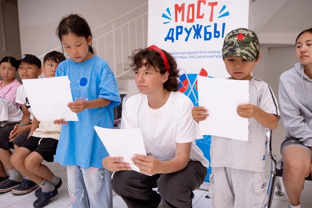 В Кыргызстане школьники изучают русский язык через песни и фольклор — фото 11