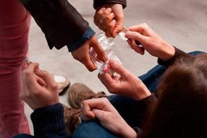 Өспүрүмдөр жана баңгизат: ата-энелерди эмнелер кооптондурушу керек — Новости Кыргызстана