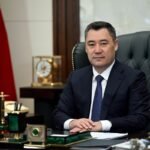 «Биздин башка Мекенибиз жок»: Жапаров кыргызстандыктарды Эгемендүүлүк күнү менен куттуктады — Новости Кыргызстана
