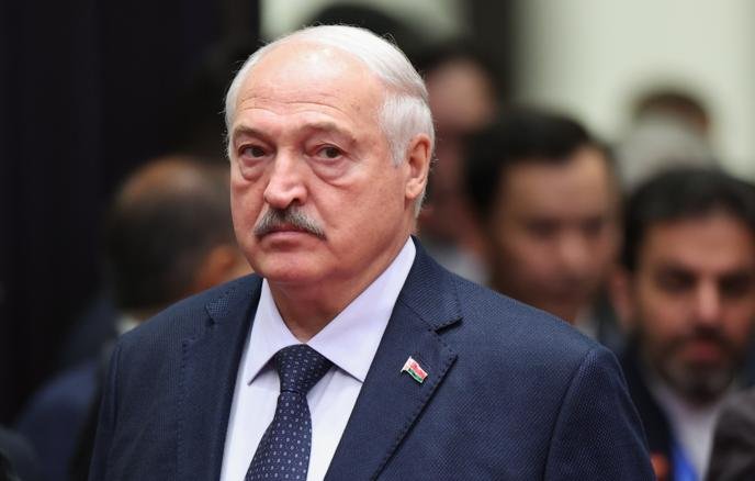 Лукашенко ШКУну Евразияда коопсуздуктун жаңы архитектурасын түзүүгө чакырды
