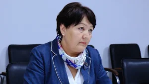 Окуу китептери жетишсиз, бирок маселе мугалимдерде дагы бар — Кендирбаева кырдаалды түшүндүрдү — Новости Кыргызстана