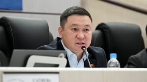 Үчүнчү балдар ооруканасында 200дөй бала кезекте турган — депутат — Новости Кыргызстана