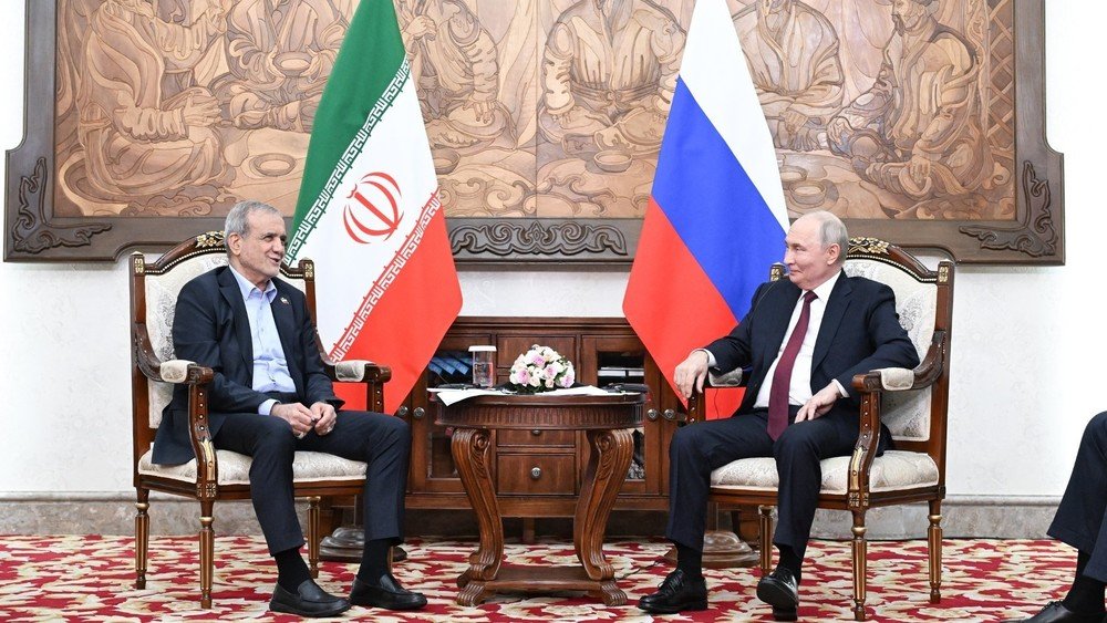 Путин менен Пезешкиан Бишкекте Ирандын АКШ менен болгон «морт тынчтыгын» талкуулашты