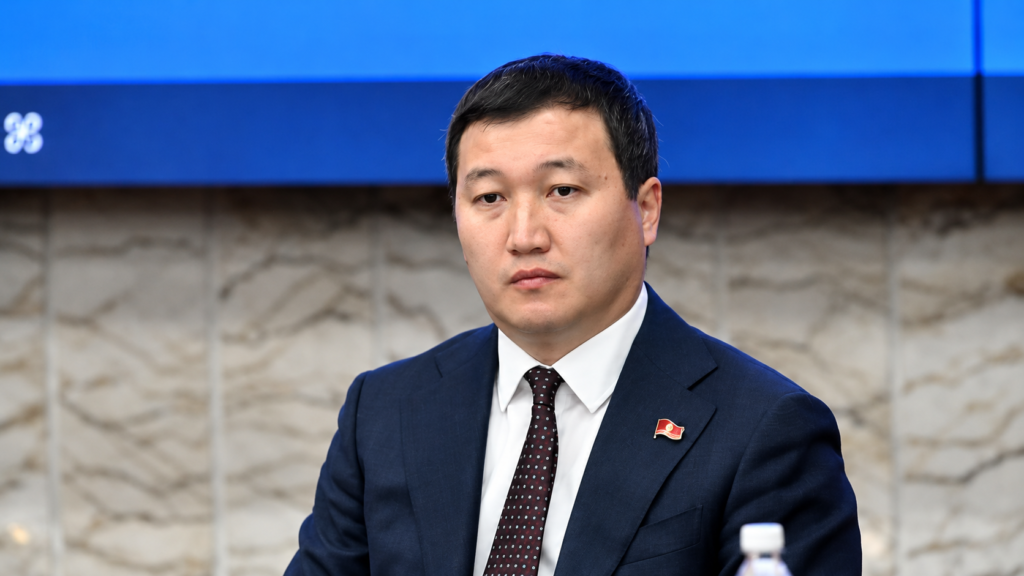 Самаков шайлоо күнүн эс алуу күнү кылбоону сунуштады