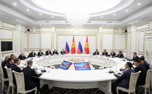 Садыр Жапаров и Владимир Путин обсудили сотрудничество Кыргызстана и России — Новости Кыргызстана