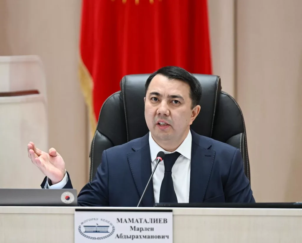 Маматалиев президент шайлоо алдында эмне үчүн ыйгарым укуктарын токтотпой турганын түшүндүрдү — Новости Кыргызстана