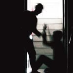 Чаткалда 15 жаштагы өспүрүм ур-токмоктон каза болуп, төрт окуучу кармалды — Новости Кыргызстана
