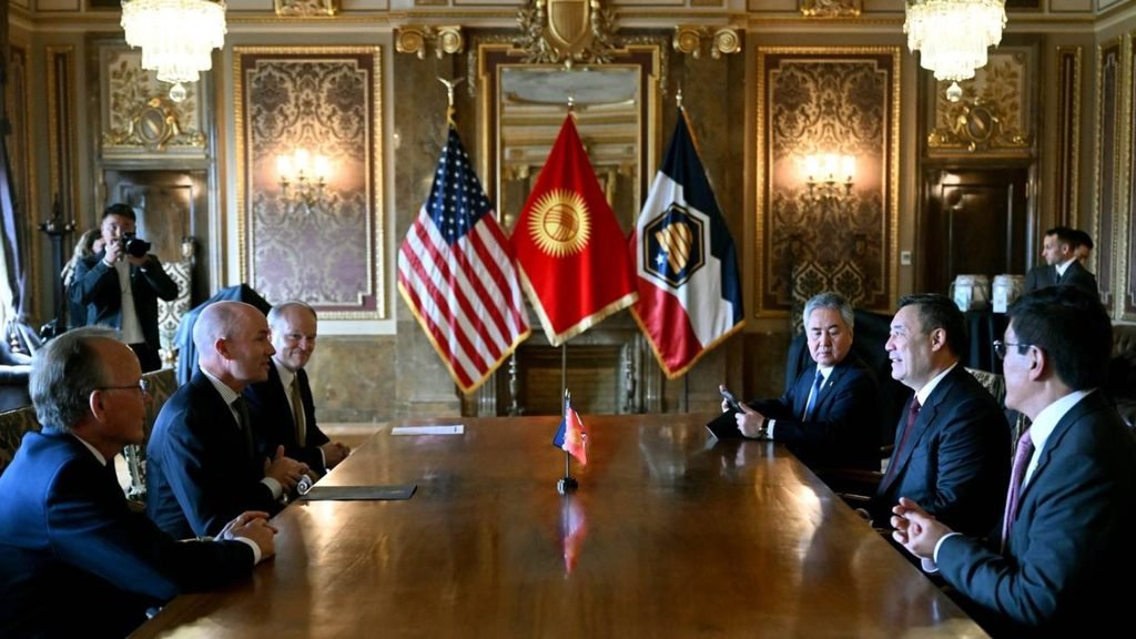 Садыр Жапаров встретился с руководством штата Юта США и обсудил сотрудничество — иллюстрация
