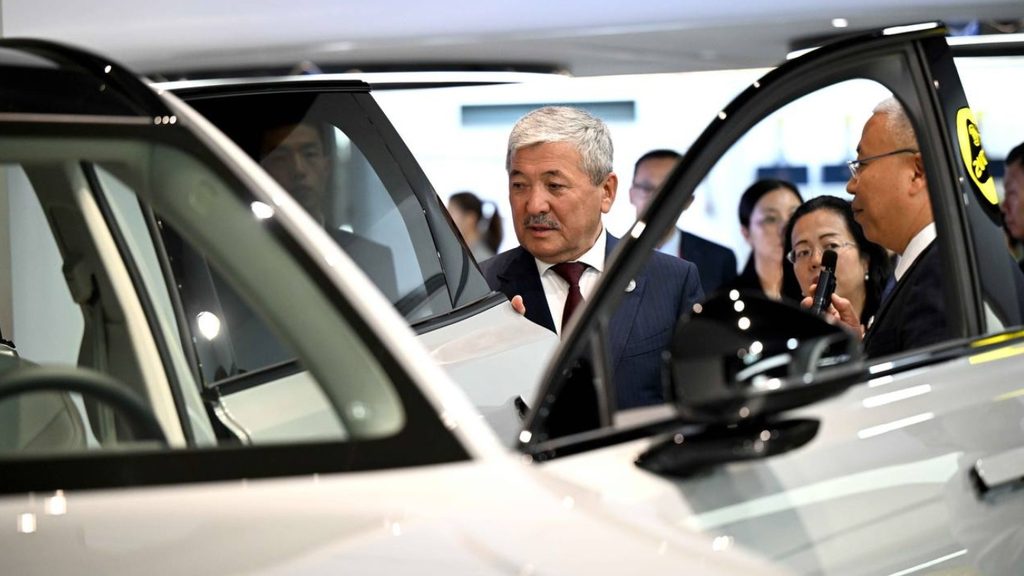 Касымалиев кытайлык «Geely Auto Group» компаниясына барып, кызматташуу мүмкүнчүлүктөрүн талкуулады — фото 4