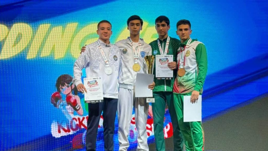 Кыргызстандык кикбоксчулар Дүйнө чемпионатында 4 медаль утушту